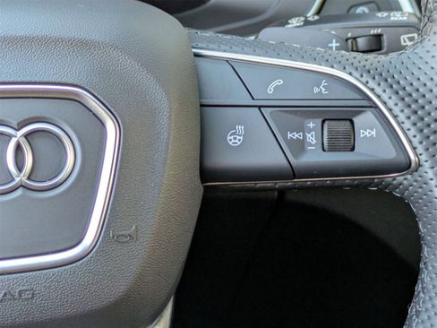 Used 2024 Audi Q5 e Premium Plus image 11