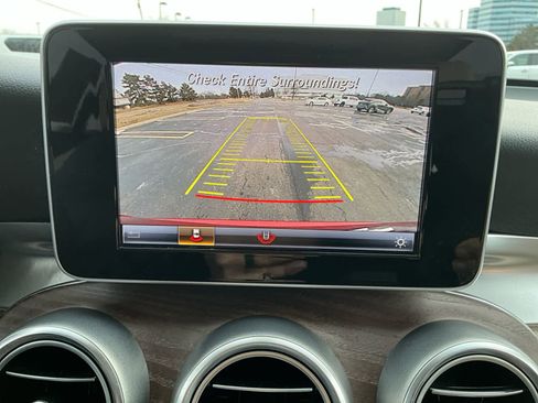 Used 2019 Mercedes-Benz GLC 350e 4MATIC image 21