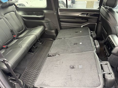 New 2026 Jeep Grand Wagoneer L 4WD w/ Premium Group I image 51