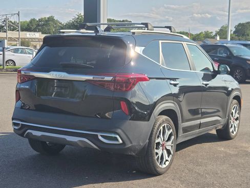 Used 2023 Kia Seltos SX w/ SX Sunroof Package AWD/4WD image 4