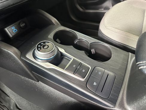 Used 2022 Ford Escape S image 18