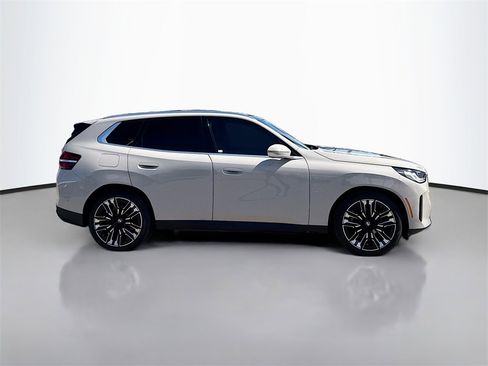 Used 2025 BMW X3 xDrive30i w/ Convenience Package image 8