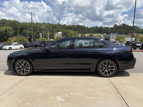 Used 2026 BMW 740i RWD image 5