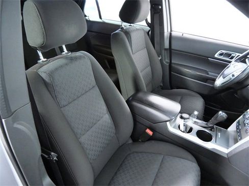 Used 2013 Ford Explorer XLT w/ Class III Trailer Tow Pkg image 11
