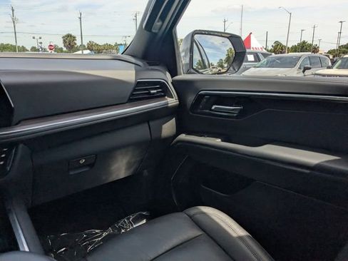 Used 2025 Chevrolet Tahoe LT image 18