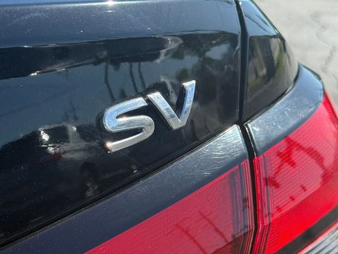 Used 2021 Nissan Versa SV FWD image 16