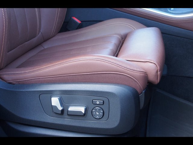 Used 2019 BMW X5 xDrive40i w/ Premium Package 2 AWD/4WD image 12