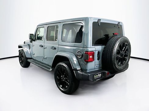 Used 2025 Jeep Wrangler Sahara image 5