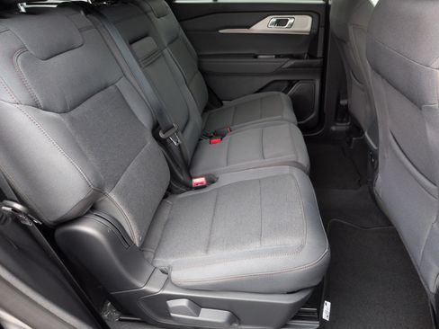 New 2026 Ford Explorer Active RWD image 34