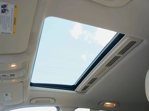 Used 2019 Mercedes-Benz GLE 400 4MATIC image 21