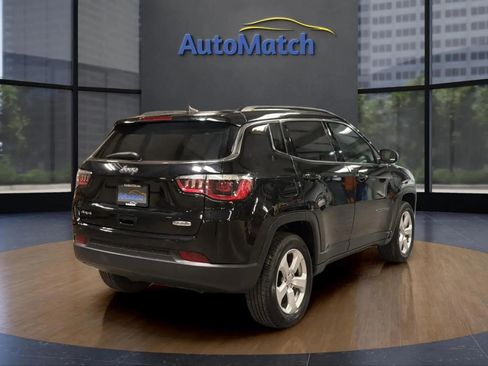 Used 2020 Jeep Compass Latitude w/ Cold Weather Group AWD/4WD image 11