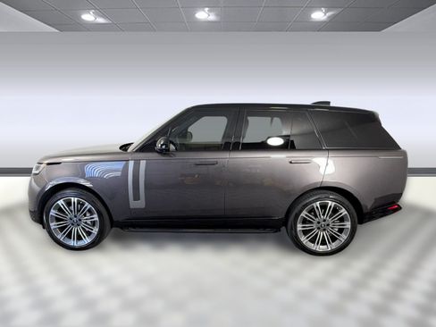 Used 2024 Land Rover Range Rover SE AWD/4WD image 2