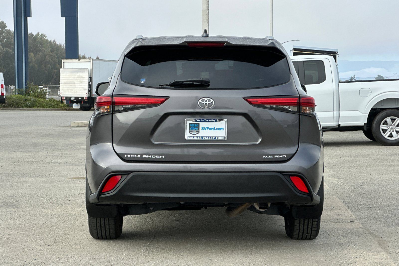 Used 2023 Toyota Highlander XLE AWD/4WD image 5
