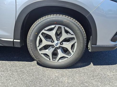 Certified 2024 Subaru Forester Premium AWD/4WD image 8