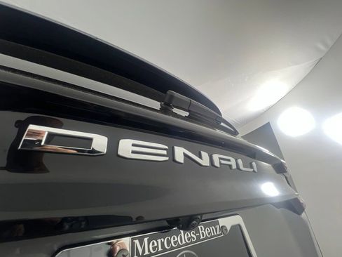 Used 2024 GMC Acadia Denali AWD/4WD image 15