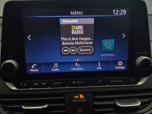 Used 2024 Nissan Altima 2.5 SV FWD image 25