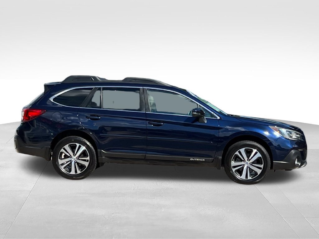 Used 2018 Subaru Outback 2.5i Limited AWD/4WD image 4