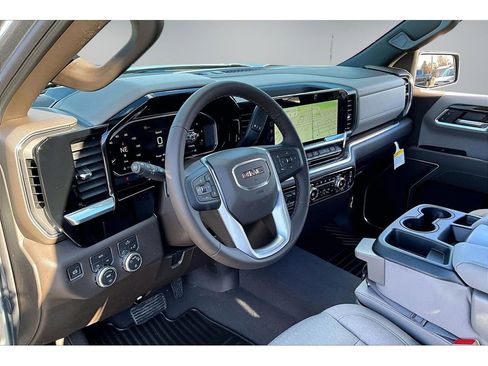 New 2026 GMC Sierra 1500 SLE image 7