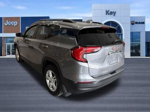 Used 2019 GMC Terrain SLE w/ Driver Convenience Package AWD/4WD image 3