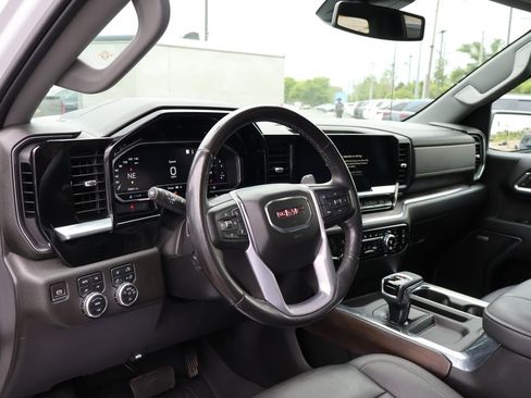 Used 2023 GMC Sierra 1500 SLT w/ SLT Premium Package AWD/4WD image 16