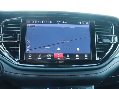 Used 2024 Dodge Durango GT image 17