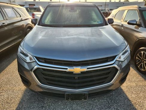 Used 2019 Chevrolet Traverse LS FWD image 2
