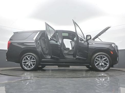 Used 2022 GMC Yukon Denali w/ Denali Ultimate Package AWD/4WD image 61