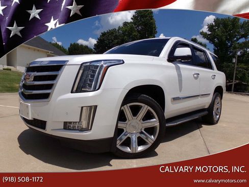 Used 2016 Cadillac Escalade Luxury AWD/4WD image 1