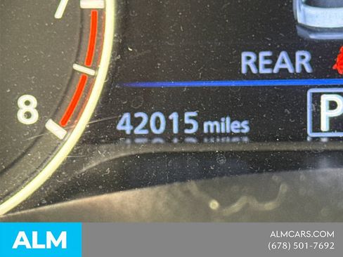 Used 2025 Nissan Altima 2.5 SV FWD image 30