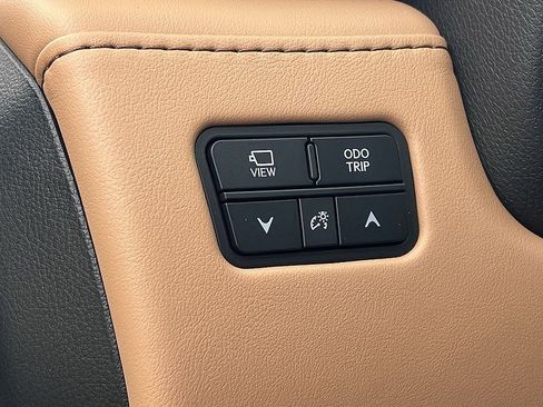 New 2026 Lexus LX 600 4WD w/ Luxury Package image 22