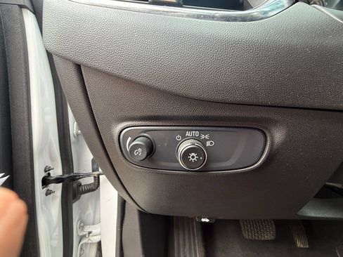 Used 2024 Chevrolet Equinox LT AWD/4WD image 19