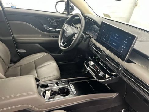 Used 2023 Lincoln Corsair AWD w/ Equipment Group 101A image 24