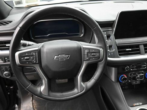 Used 2024 Chevrolet Suburban Z71 w/ Luxury Package image 15