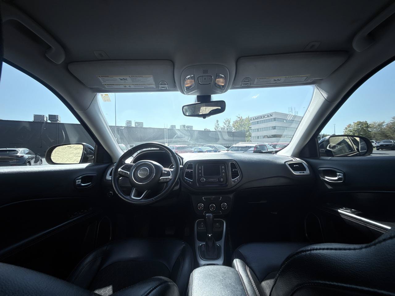 Used 2018 Jeep Compass Latitude FWD image 11