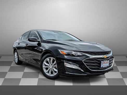 Certified 2025 Chevrolet Malibu LT image 1