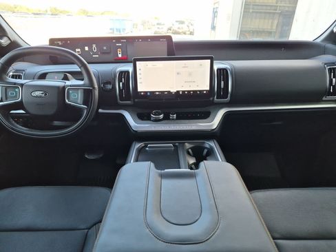 Used 2025 Ford Expedition Tremor AWD/4WD image 20