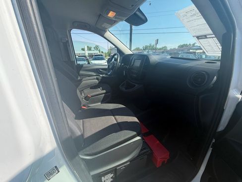Used 2020 Mercedes-Benz Metris image 15