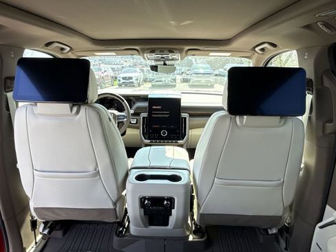 New 2026 GMC Yukon XL Denali w/ Denali Reserve Package AWD/4WD image 23