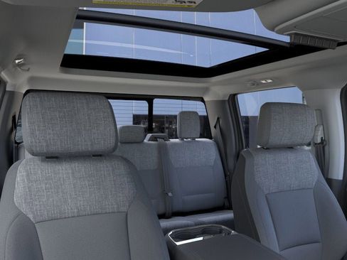 New 2025 Ford F250 XLT w/ Black Appearance Package image 22