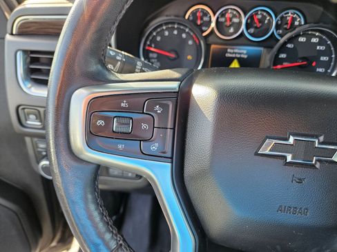 Used 2021 Chevrolet Tahoe Z71 w/ Luxury Package AWD/4WD image 20