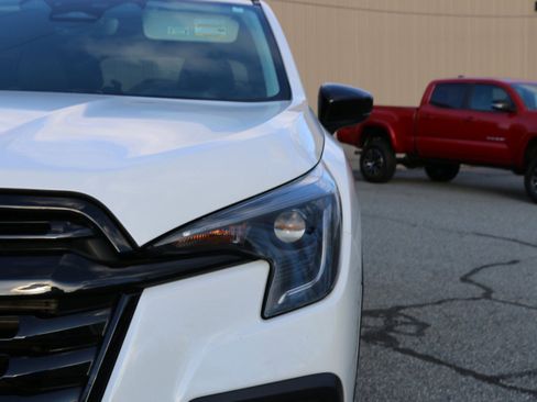 Used 2024 Subaru Ascent Onyx Edition image 13