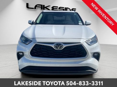 Used 2023 Toyota Highlander L image 9