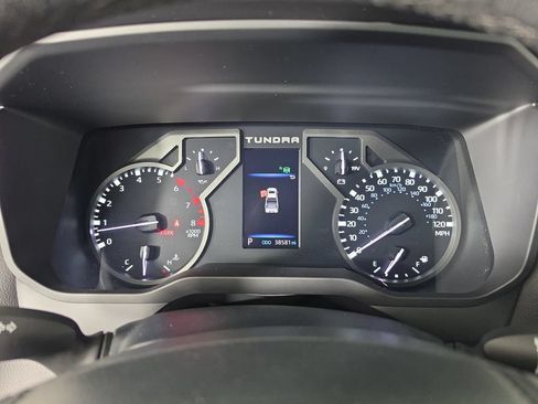 Used 2023 Toyota Tundra Limited AWD/4WD image 14