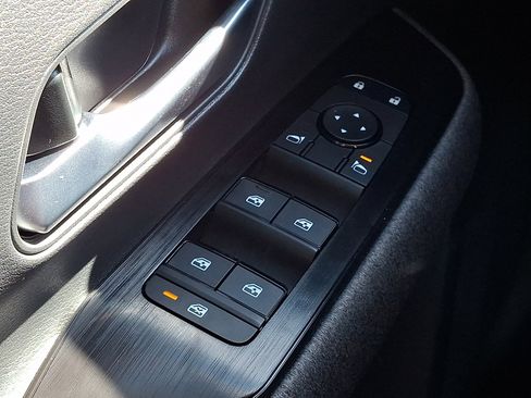 Used 2026 Nissan Kicks SV w/ Cold Weather Package image 25