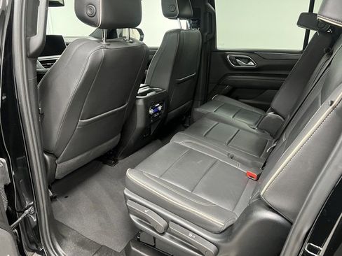 Used 2023 GMC Yukon XL SLT image 43