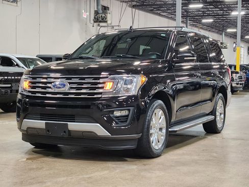 Used 2021 Ford Expedition XLT RWD image 4