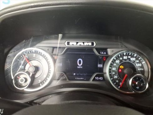 Used 2022 RAM 1500 Big Horn AWD/4WD image 30