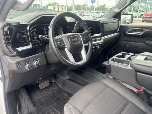 Certified 2022 GMC Sierra 1500 Elevation w/ LPO, Elevation Black Package AWD/4WD image 10