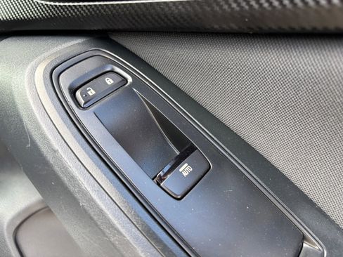 Used 2019 Subaru Crosstrek 2.0i Premium w/ Eyesight System image 54