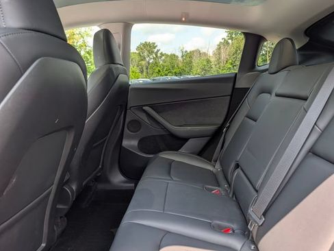 Used 2023 Tesla Model Y Long Range AWD/4WD image 17